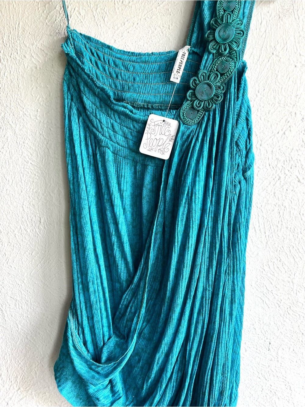 New Free People teal appliqué one shoulder purple top large